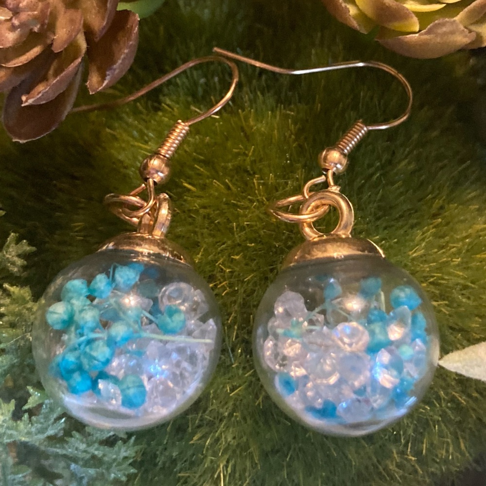 💎 Blue Dried Flower Earrings